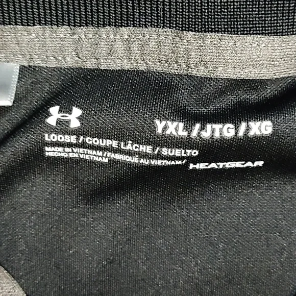 Under Armour youth black and gray XL heat gear shirt
